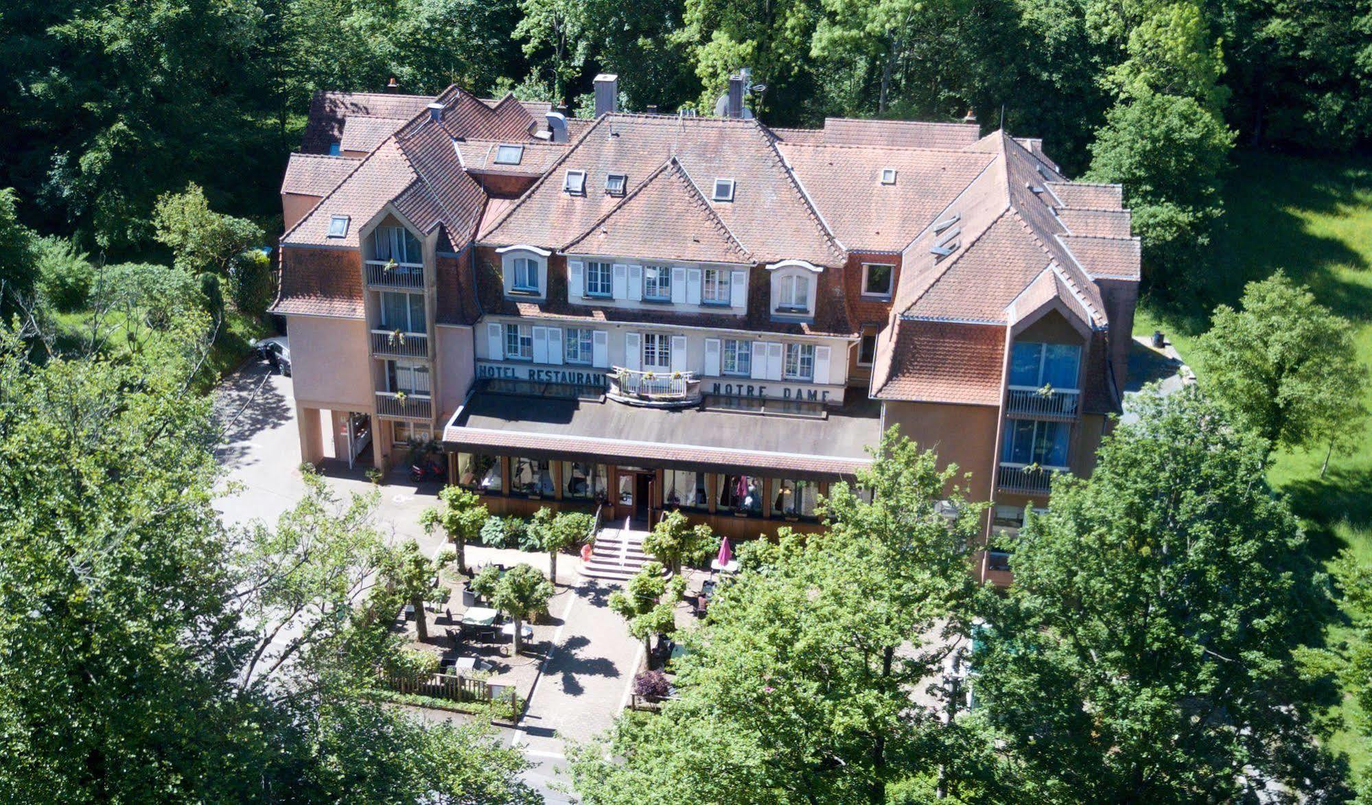 Logis Hotel Notre-Dame De Bonne Fontaine Danne-et-Quatre-Vents Exteriör bild